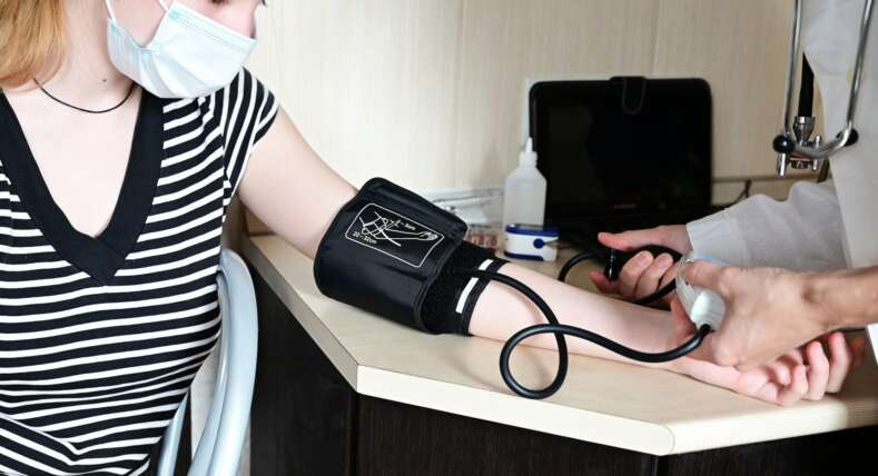 pressure measurement, doctor's office, tonometer, health care, at the doctor's, disease prevention